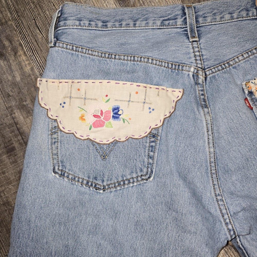 Upcycled Levis 501 shorts quilt lace doilies, embroidery‎ vintage tablecloth  34 - Picture 5 of 8